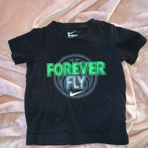BOYS NIKE TEE